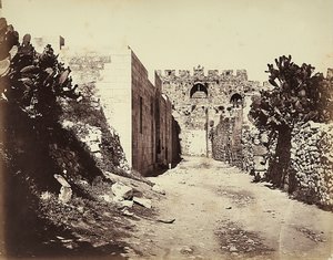 منظر لجزء من أسوار المدينة ومنزل القديسة حنة في القدس بواسطة فيليكس بونفيس