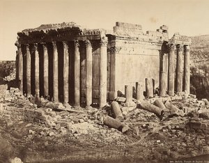 معبد باخوس ، في المنطقة الأثرية بمصر الجديدة أو بعلبك ، المدينة السورية القديمة ، لبنان الآن