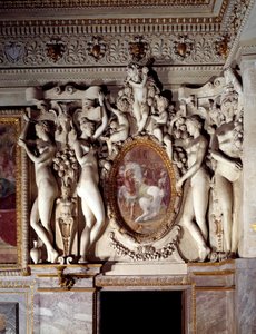 الهندسة المعمارية: تفاصيل غرفة Anne de Pisseleu Duchess of Etampes (1508-1580) ، المفضلة لدى فرانسوا الأول ، في قلعة Fontainebleau المعروفة باسم King