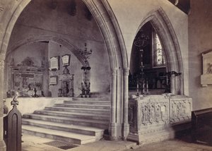 الآثار وخطوات Chancel ، كنيسة تينبي ، سبعينيات القرن التاسع عشر. بواسطة فرانسيس بيدفورد