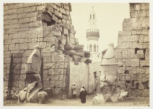 مدخل المعبد الكبير ، الأقصر ، 1857.