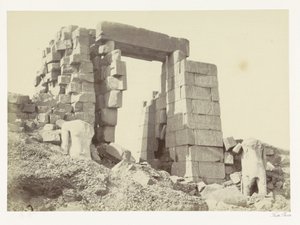 برج الجرانيت لمعبد الكرنك برج الجرانيت. الكرنك (العنوان على الكائن) بواسطة فرانسيس فريث