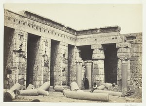 المحكمة الداخلية لمدينة حبّو ، طيبة ، 1857. بواسطة فرانسيس فريث