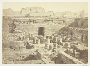 تنقيب جديد في Medinet-Haboo ، 1860 ، طُبع عام 1862. بواسطة فرانسيس فريث