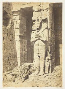 أعمدة أوزيريد في مدينت هابو ، ج. 1857.