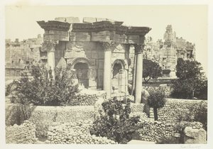 الهيكل الدائري ، بعلبك ، 1857.
