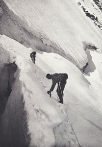 بينين ألبس: أسفل Col de Tournanche (صورة بالأبيض والأسود) بواسطة فرانسيس سيدني سميث