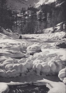 Pennine Alps: Frozen Stream (صورة b / w) بواسطة فرانسيس سيدني سميث