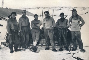 الكذب. حزب كامبلز عند عودتهم إلى كيب إيفانز ، 7 نوفمبر 1912 ، 1913