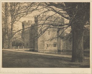 مدخل قصر الأسقف ، كاتدرائية ويلز ، حوالي عام 1900 (طباعة بلاتينية)