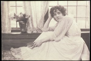 صورة شخصية لبياتريس ستيلا تانر (1865-1940) السيدة باتريك كامبل ، بقلم فريدريك هولير (1837-1933) بواسطة فريدريك هوليير