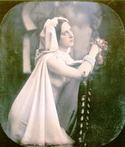 امرأة راكعة على كرسي تصلي ، 1850 (daguerreotype يدوي اللون)