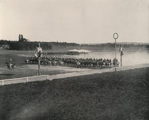 مناورة الفرسان على Longchamps (صورة بالأبيض والأسود) بواسطة مصور فرنسي