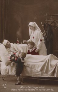 أطفال يرغبون في عام جديد سعيد لوالدهم المصاب WW1 بواسطة مصور فرنسي