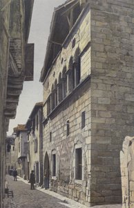 فيجيا ، منزل من القرن الثالث عشر (Rue Hortabadial) بواسطة مصور فرنسي