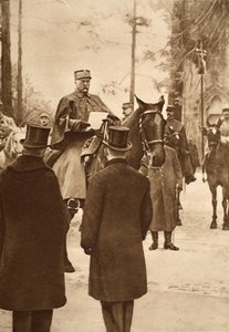 الجنرال هيرشاور ، الذي استولى على رأس جسر كاهت ، 30 يناير 1919 بواسطة مصور فرنسي