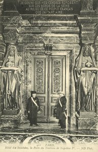 فندق Des Invalides ، باريس (صورة b / w) بواسطة مصور فرنسي