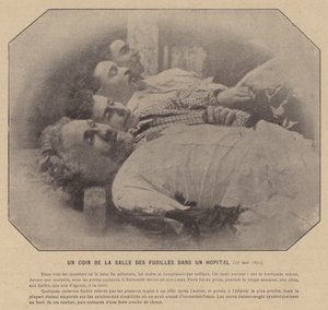 La Commune de Paris ، Un Coin De La Salle Des Fusilles In A Hospital ، 27 مايو 1871 (b / w photo) بواسطة مصور فرنسي