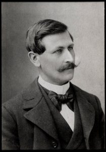 صورة لفيكتور مارجريت (1866-1942) ، كاتب فرنسي. بواسطة مصور فرنسي