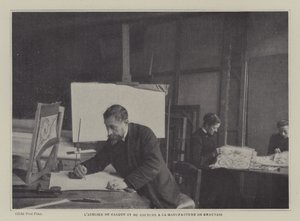 ورشة البحث عن المفقودين والخياطة في Beauvais Tapestry Manufacture ، فرنسا (b / w photo) بواسطة مصور فرنسي