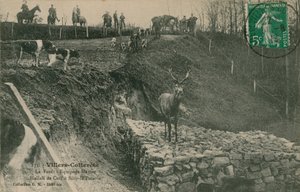 Villers-Cotterets. لا فوريه - الطاقم مينير هالالي دي سيرف في سخيفة لا بوتيري. أُرسلت البطاقة البريدية عام 1913. بواسطة مصور فرنسي