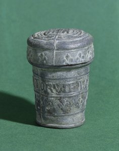 مربع ل orvietan (الرصاص) بواسطة المدرسة الفرنسية