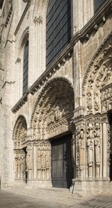 Cathedrale de Chartres ، البوابة الملكية للواجهة الغربية بواسطة المدرسة الفرنسية