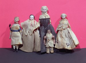 مجموعة من الدمى ، ربما استخدمها هونور دي بالزاك (1799-1850) كمذكرة مساعدة لـ La Comedie Humaine بواسطة المدرسة الفرنسية
