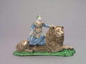 شكل جالس على أسد ، حوالي عام 1750 (خزف ذو عجينة ناعمة بزخرفة المينا) بواسطة المدرسة الفرنسية