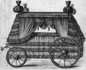 عربة جنازة للإمبراطور نابليون الأول (1769-1821) إلى سانت هيلين (سانت هيلين) قدمتها ملكة إنجلترا فيكتوريا الأولى لنابليون الثالث في عام 1858. نقش في "" Le Monde Illustré "" رقم 76 بتاريخ 25 سبتمبر 1858. بواسطة المدرسة الفرنسية