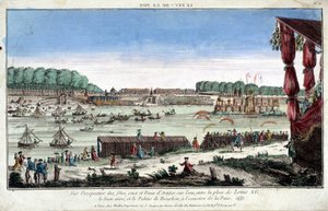 عرض منظور للحفلات والألعاب والألعاب النارية على الماء ، بين Place Louis XV و Palais Bourbon ، بمناسبة السلام بواسطة المدرسة الفرنسية