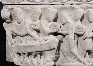 سالومي تقدم رأس القديس يوحنا المعمدان في عيد هيرودس ، تفاصيل من ارتياح على تاج (حجر) (تفاصيل 86203) بواسطة المدرسة الفرنسية