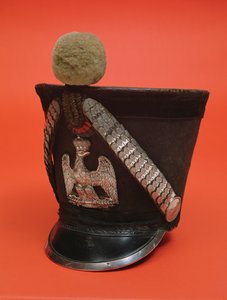 شاكو لانسر من جيش الإمبراطورية الفرنسية الأولى ، c.1804-1815 (نسيج) بواسطة المدرسة الفرنسية