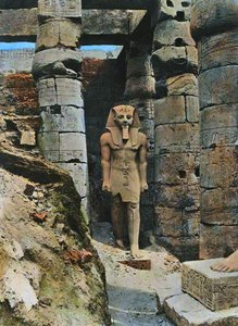 تمثال رمسيس الثاني ، الأقصر ، مصر ، 1903 (صورة ملونة باليد)