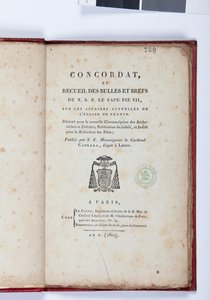 صفحة عنوان الكونكوردات ومجموعة الفقاعات والموجزات من NSP le Pape Pie VII ، نشرها جيوفاني باتيستا كابارا ، باريس ، Chez Le Clers ، 1802 (ورق مطبوع) بواسطة المدرسة الفرنسية