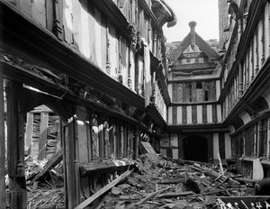 الأضرار التي لحقت بالقنابل في مستشفى فورد ، Greyfriars Lane ، كوفنتري ، 1941. بواسطة جورج برنارد ماسون