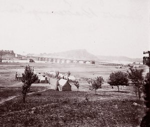 بريدج بيلدرز كامب مقابل تشاتانوغا ، كاليفورنيا. 1864. بواسطة جورج إن بارنارد