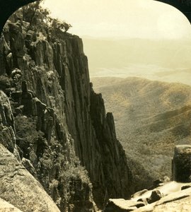 الجانب الشمالي من الخانق ، بوفالو رينجز ، فيكتوريا ، أستراليا ، c1909. بواسطة جورج روز