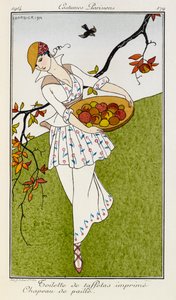 Toilette de taffetas Imprime Chapeau de paille. ازياء Parisiens رقم 179. امرأة ترتدي زيًا حريريًا مطبوعًا وقبعة من القش. إنها تحمل وعاء من الفاكهة. بواسطة جورج حلاق