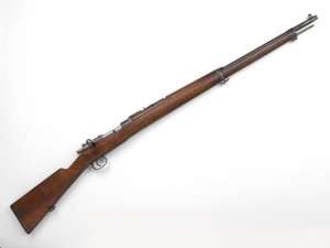 بندقية ماوزر M1896 عيار 7.92 مم 1896 استخدمها الجنرال لويس بوثا بواسطة المدرسة الألمانية