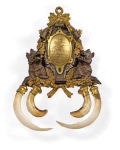 الكأس ، ميونيخ ، حوالي عام 1845 (أنياب الخنازير أورمولو والبرونزية والفضية) بواسطة المدرسة الألمانية