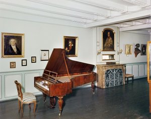 منظر لغرفة بها بيانو كبير يخص لودفيج فان بيتهوفن (1770-1827) بواسطة المدرسة الألمانية