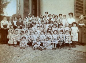 أطفال الاحتياط في روضة 'Italia Nuova' ، 20/09/1915 (b / w photo) بواسطة جياكومو بروجي