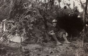 ألبوم "Pictures of War II": جنود إيطاليون في Val Chiusone إلى Podsenica ، 09/1917 (b / w photo)