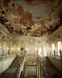 View of the Great Staircase and ceiling decorated by Giovanni Battista (Giambattista) Tiepolo (1696-1770), representing the Allegory of the Five Continents. 1753 Palace of Wurzburg (Würzburg) realized by architect Johann Balthasar Neumann (1687-1753) Germa بواسطة جيوفاني باتيستا تيبولو
