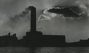 محطة كهرباء جانب نهر التايمز، لندن 1950s