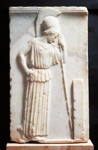 Bas-relief depicting mourning Athena standing in front of a stele بواسطة اليونانية