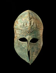 خوذة كورنثية ، c.495 قبل الميلاد بواسطة اليونانية