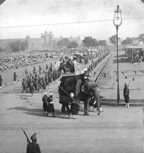 المسؤولون الحكوميون في موكب الدولة ، الهند ، 1913.