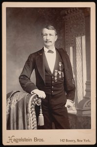 صورة لجون واتس جون واتس دي بيستر 1821-1907 ، قبل عام 1896. بواسطة هاجلشتاين اخوان